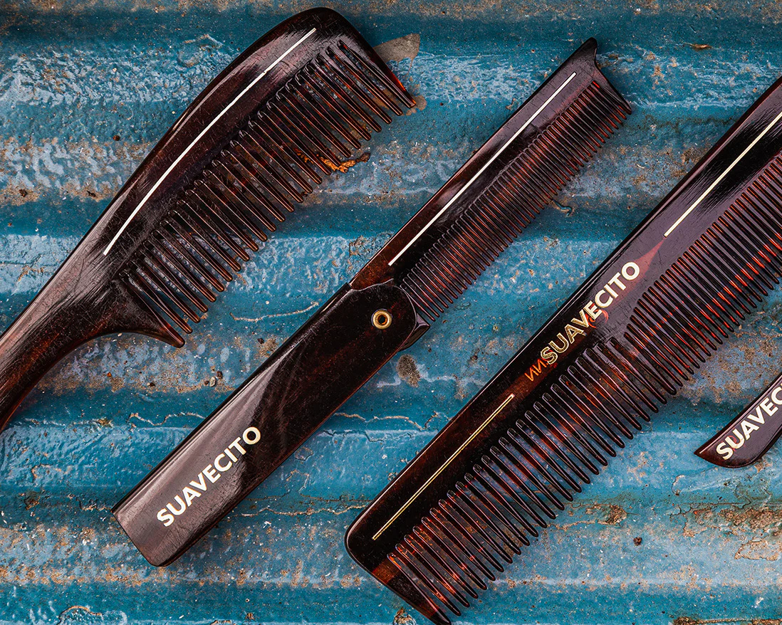 Deluxe Amber Folding Comb - Image 5