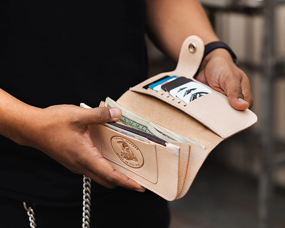 Patterned Chain Wallet - Natural - Image 4